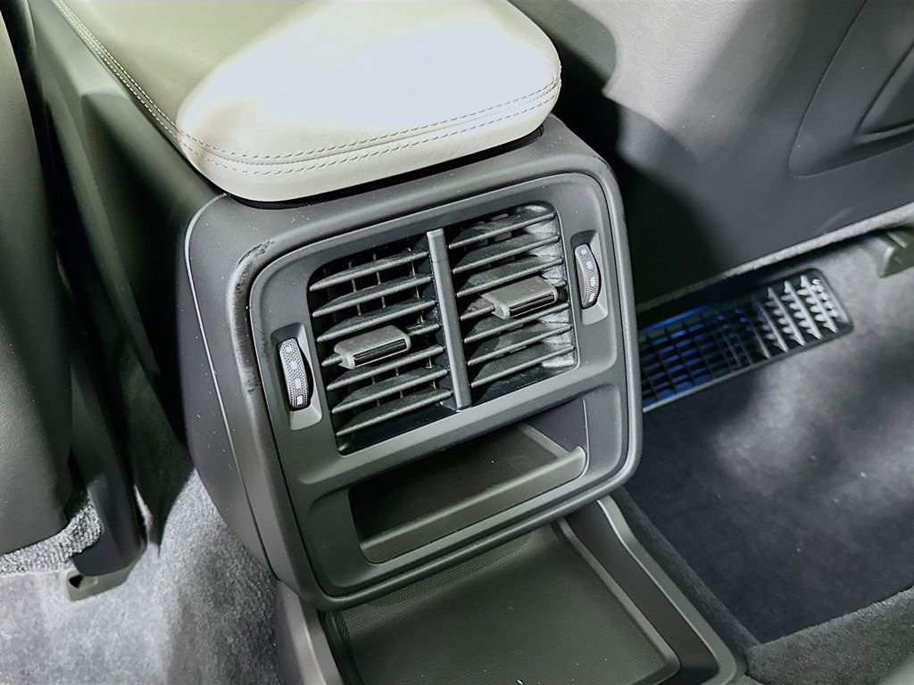 New 2025 Porsche Taycan GTS image 27