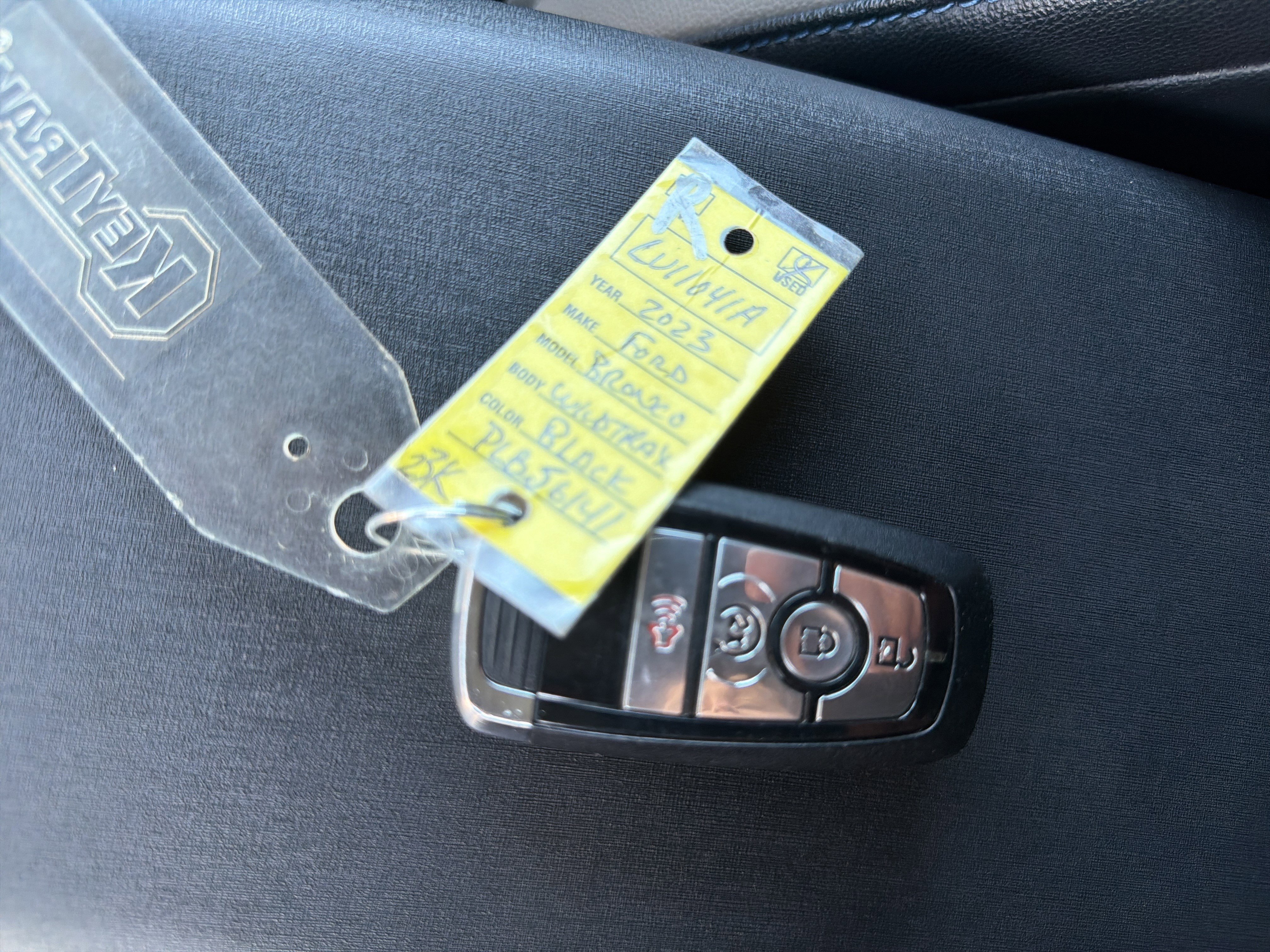 Used 2023 Ford Bronco Wildtrak image 31