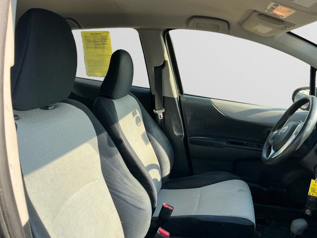 Used 2012 Toyota Yaris LE FWD image 15