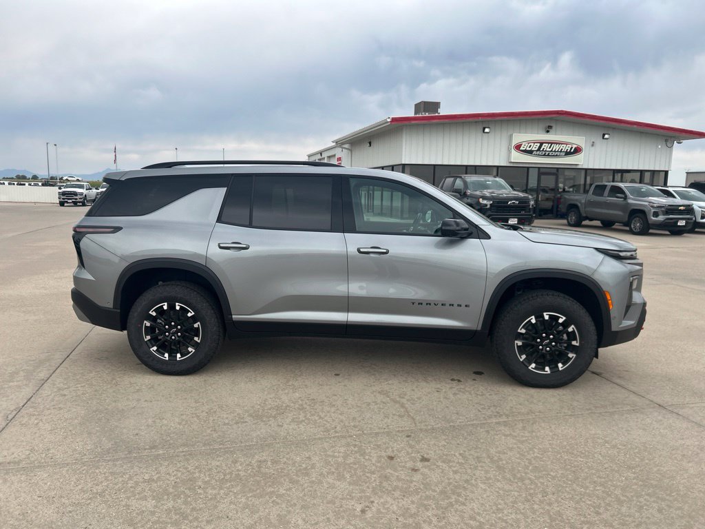 New 2026 Chevrolet Traverse Z71 w/ Enhanced Driving Package AWD/4WD image 7