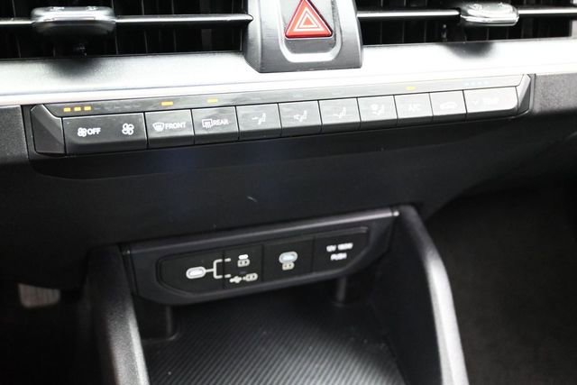 Used 2025 Kia K4 FWD image 36