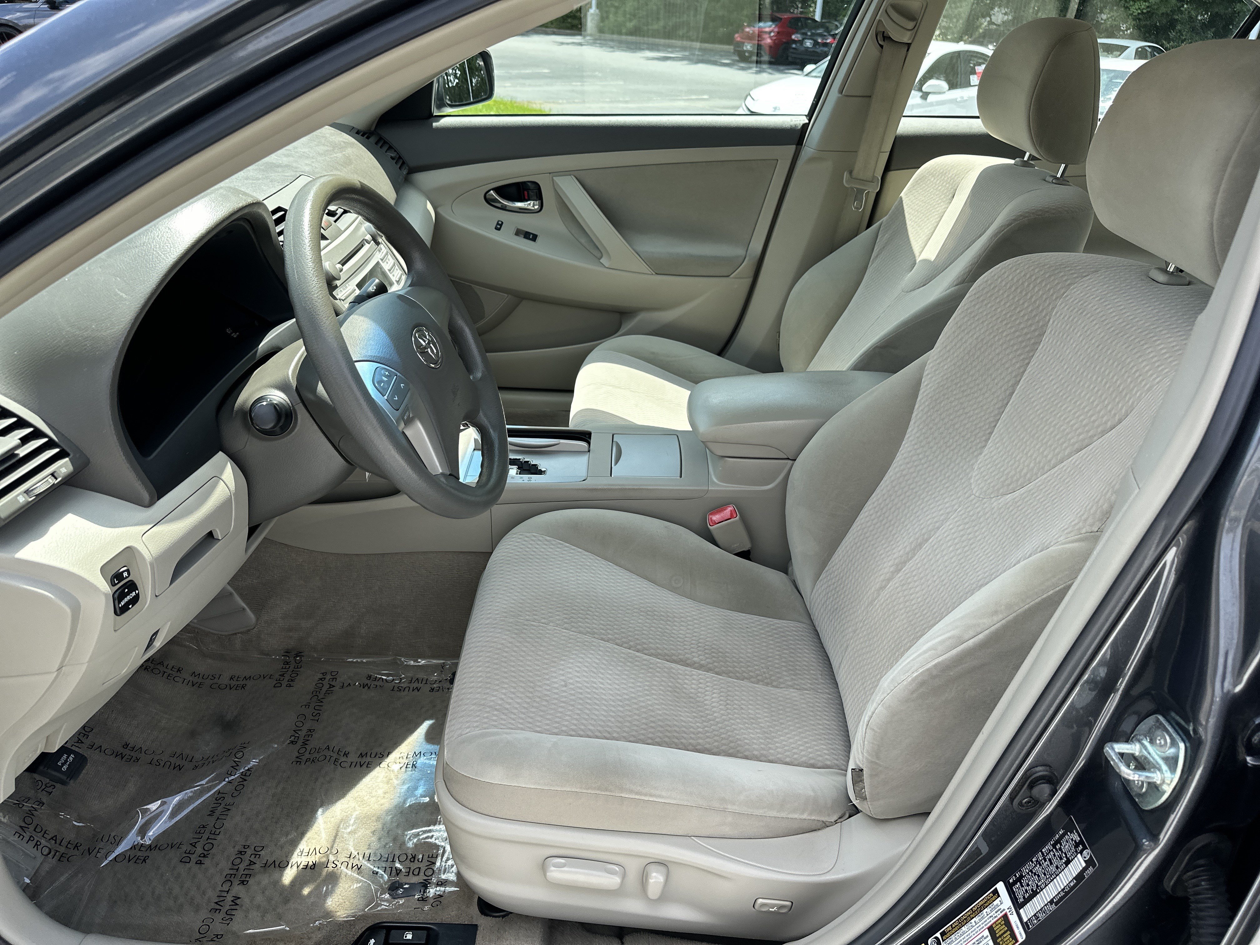 Used 2010 Toyota Camry LE FWD image 16