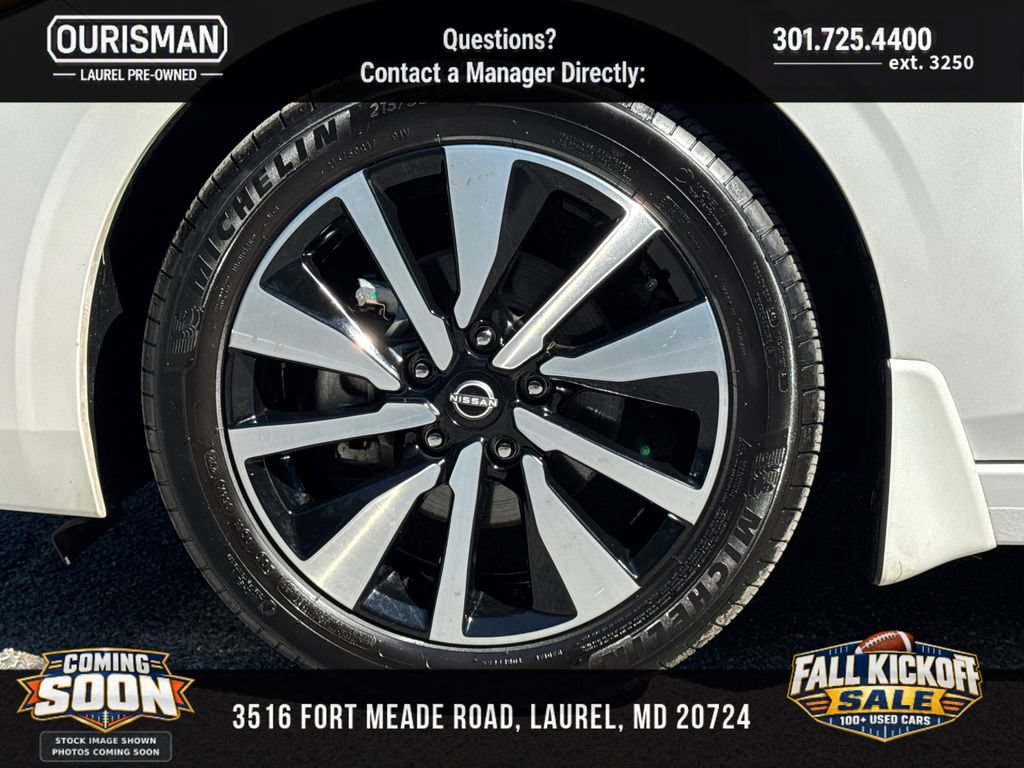 Used 2025 Nissan Sentra SV w/ SV Premium Package FWD image 5