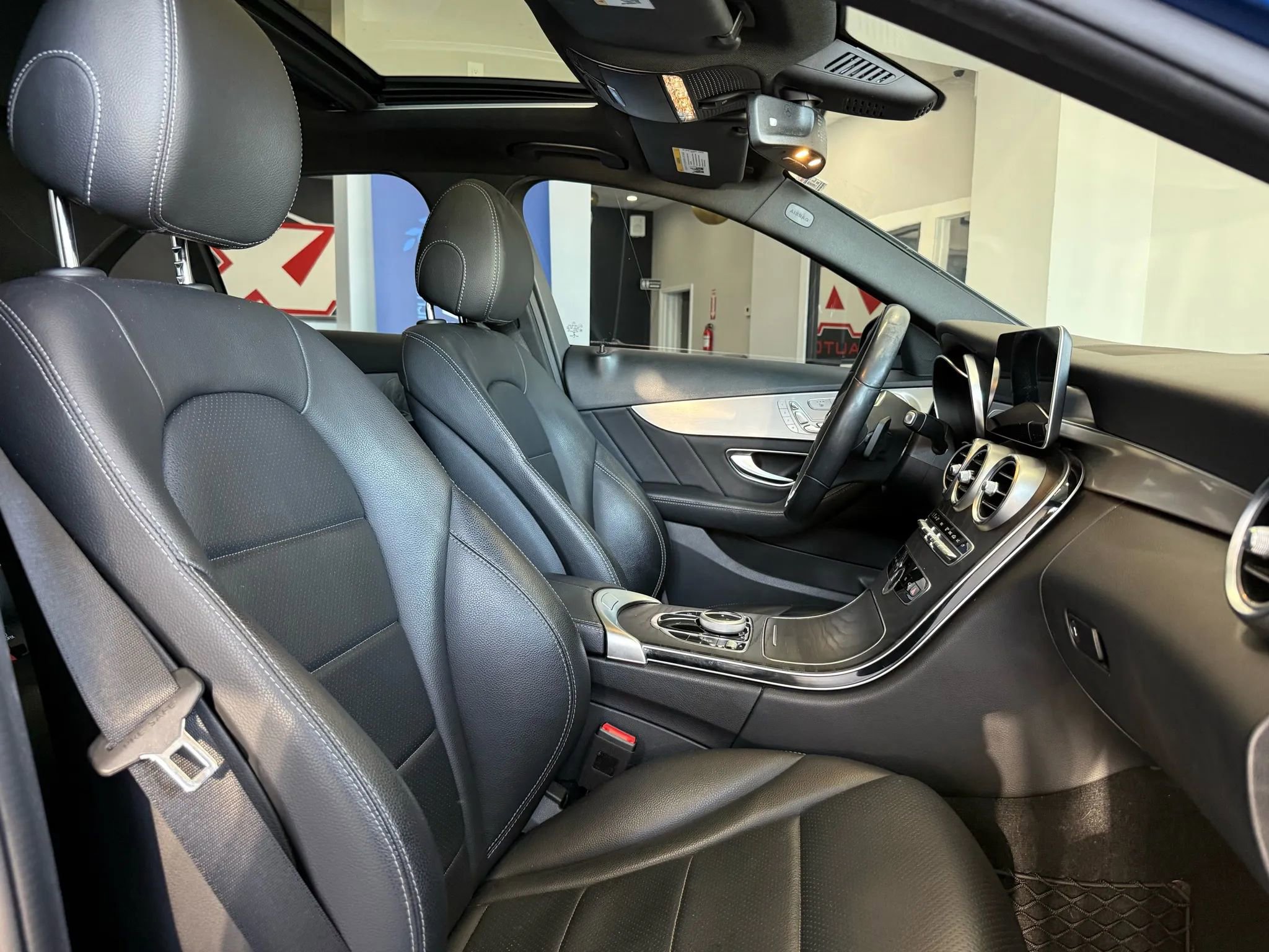 Used 2019 Mercedes-Benz C 300 4MATIC Sedan image 23