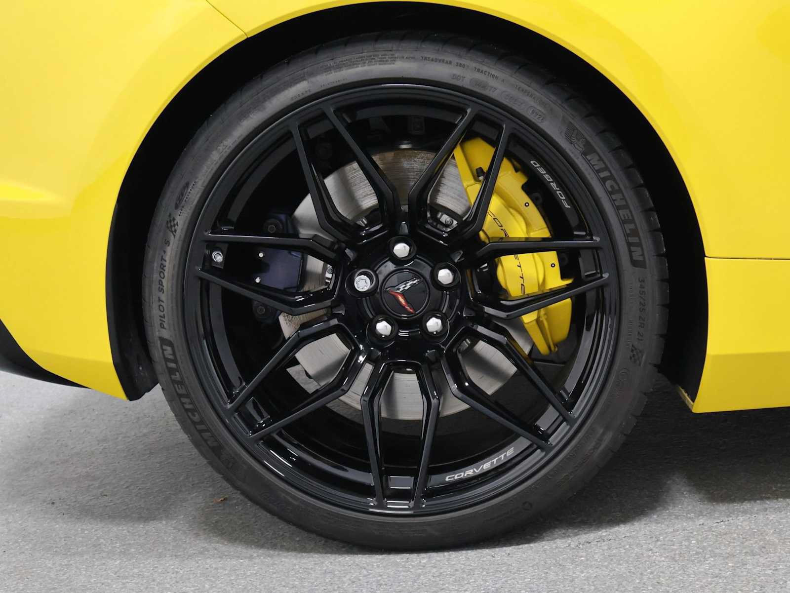 Used 2026 Chevrolet Corvette Z06 RWD image 32