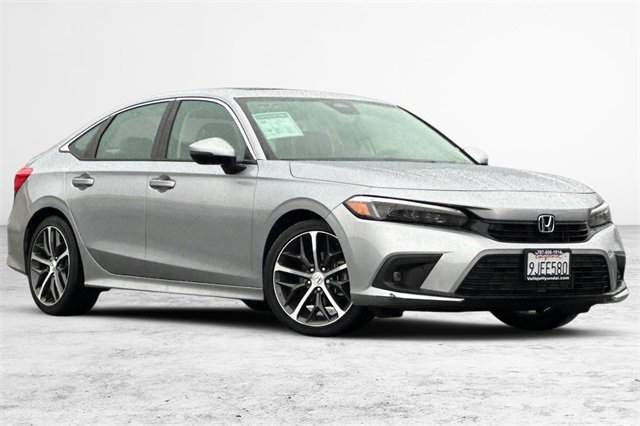 Used 2024 Honda Civic Touring image 2