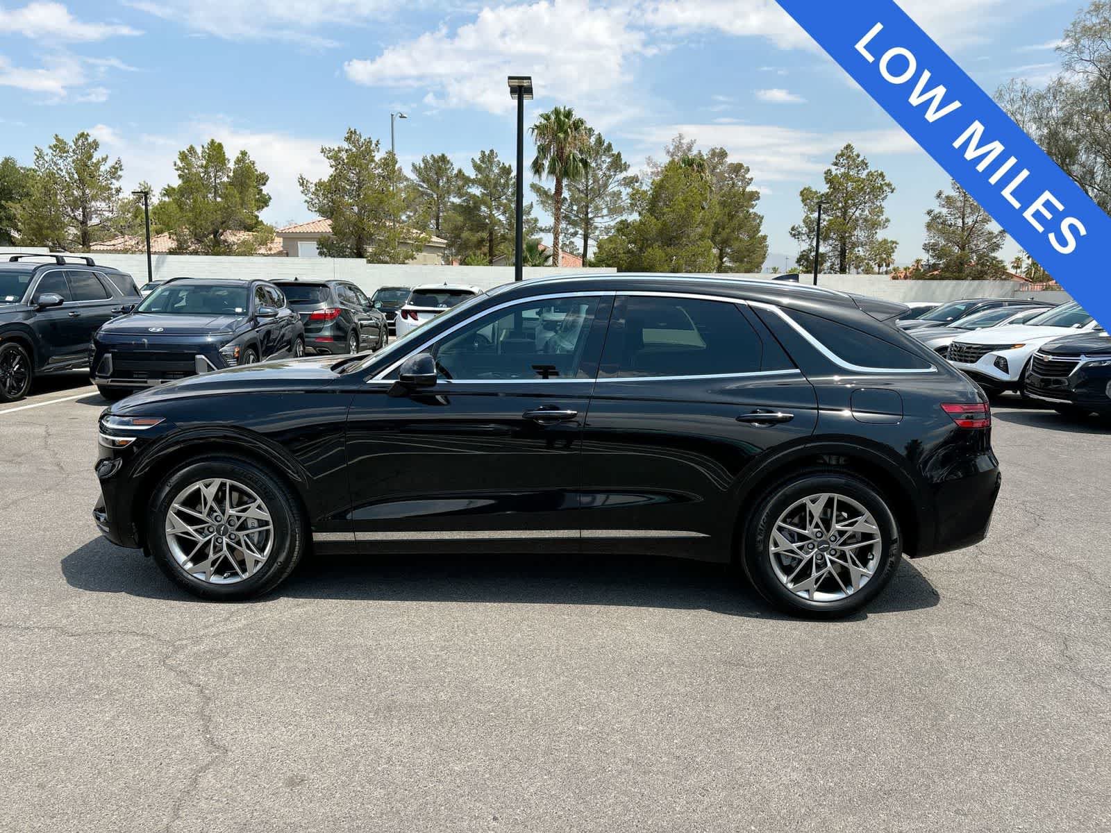 Certified 2024 Genesis GV70 2.5T AWD/4WD image 11