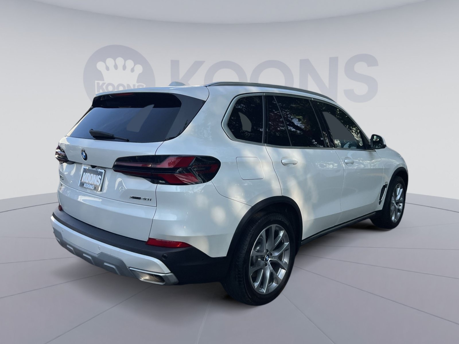 Used 2024 BMW X5 xDrive40i w/ Premium Package AWD/4WD image 5