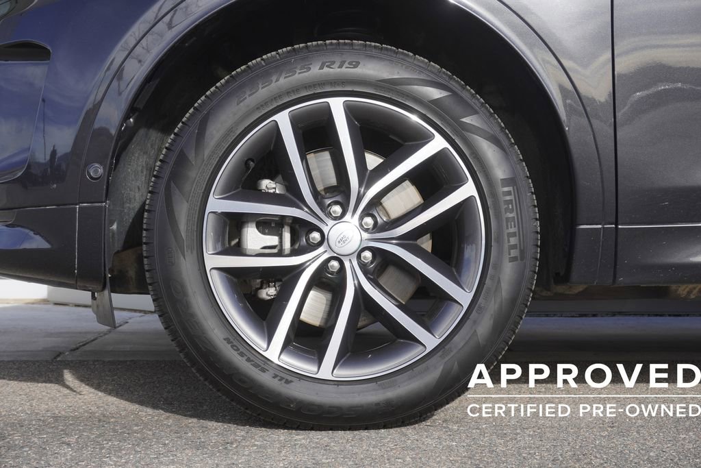 Used 2025 Land Rover Discovery Sport S image 32