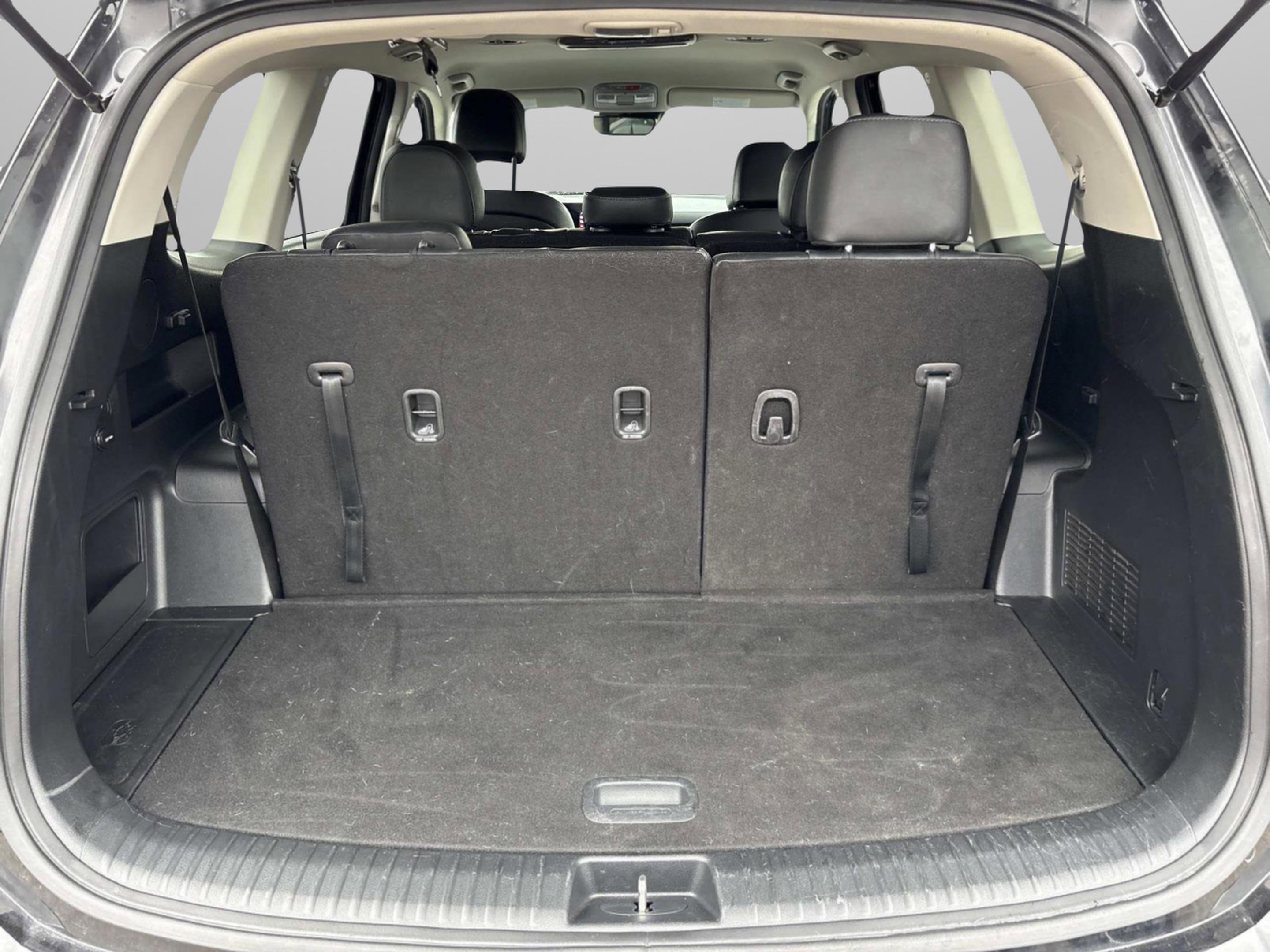 Used 2023 Kia Telluride LX image 12