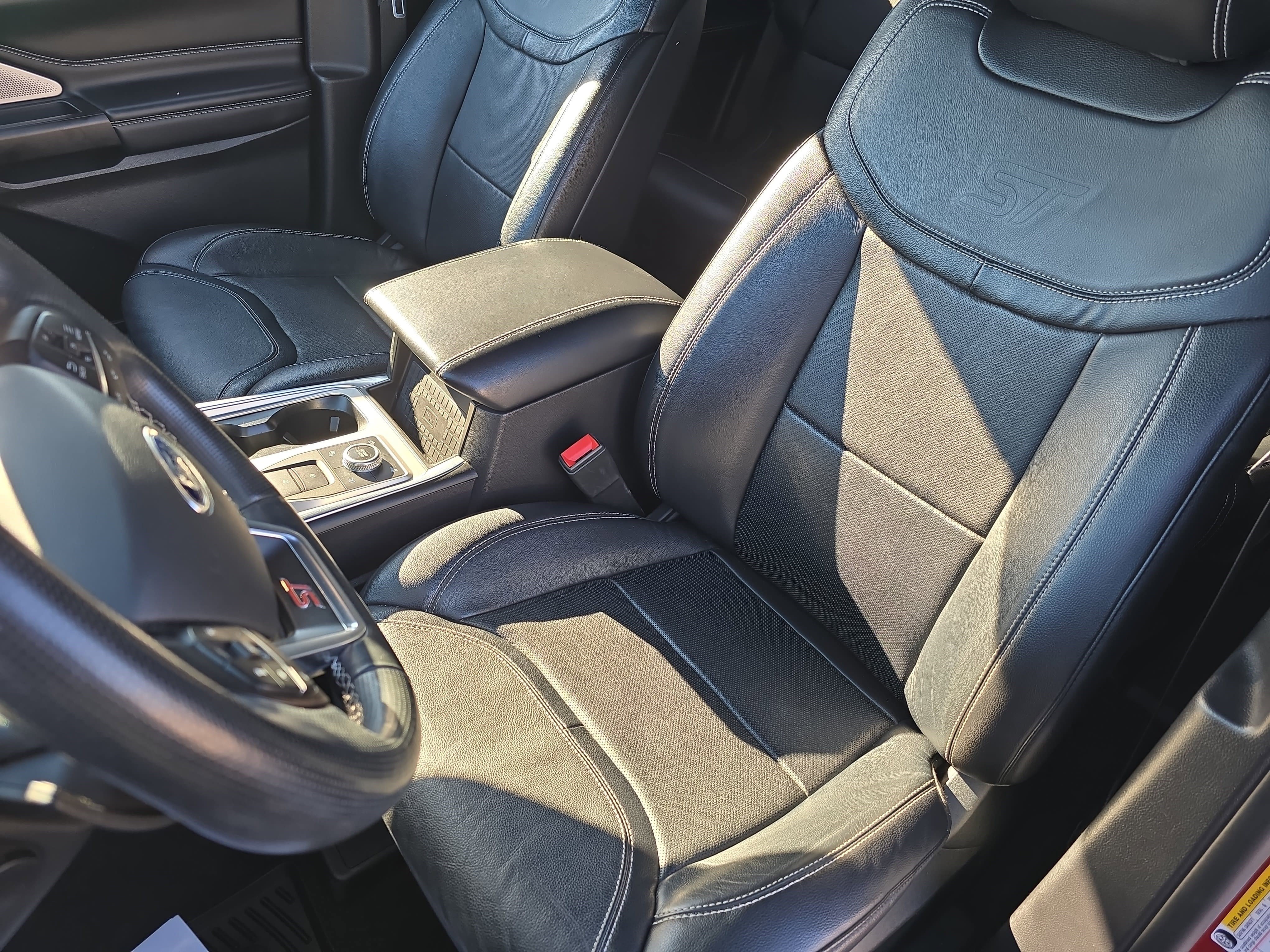 Used 2020 Ford Explorer ST w/ ST High-Performance Pack image 15