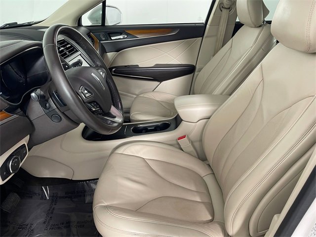 Used 2019 Lincoln MKC Select w/ Select Plus Package image 2