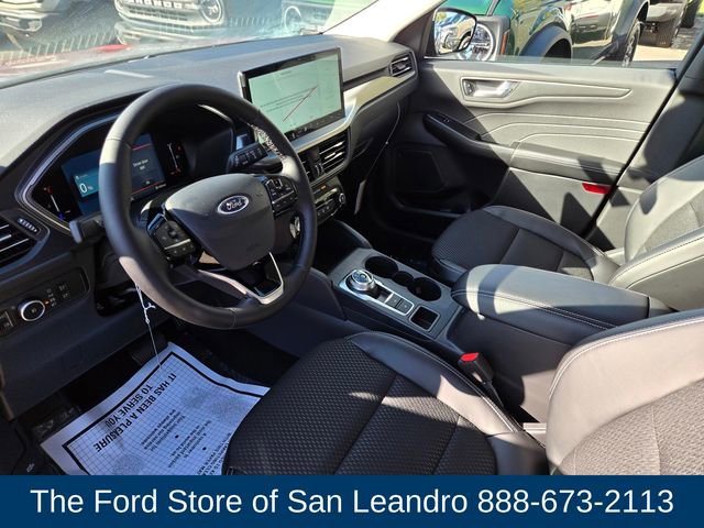 New 2025 Ford Escape SE image 3