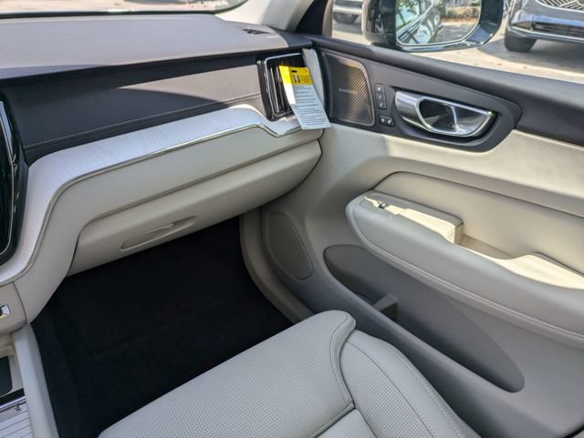 New 2026 Volvo XC60 T8 Ultra w/ Protection Package Premier AWD/4WD image 17
