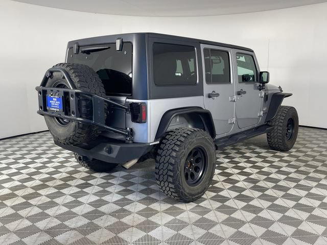 Used 2018 Jeep Wrangler Unlimited Sahara w/ Connectivity Group AWD/4WD image 25