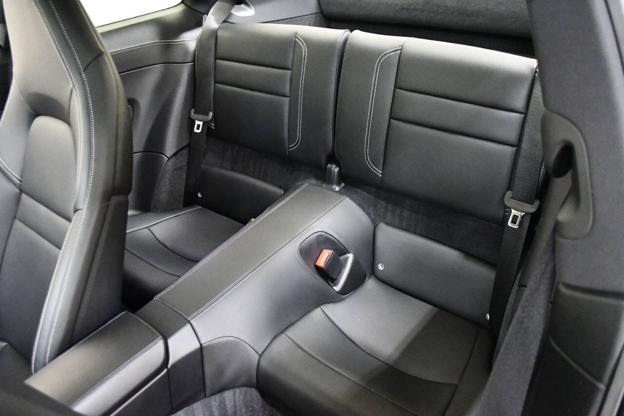Used 2022 Porsche 911 Carrera w/ Premium Package RWD image 15