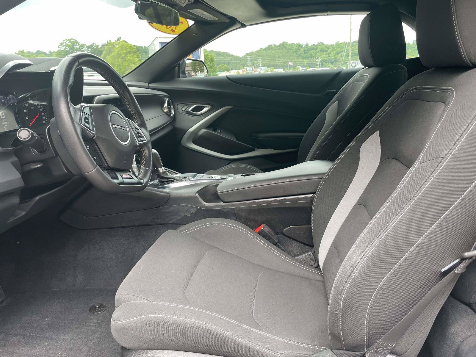 Used 2023 Chevrolet Camaro SS RWD image 4