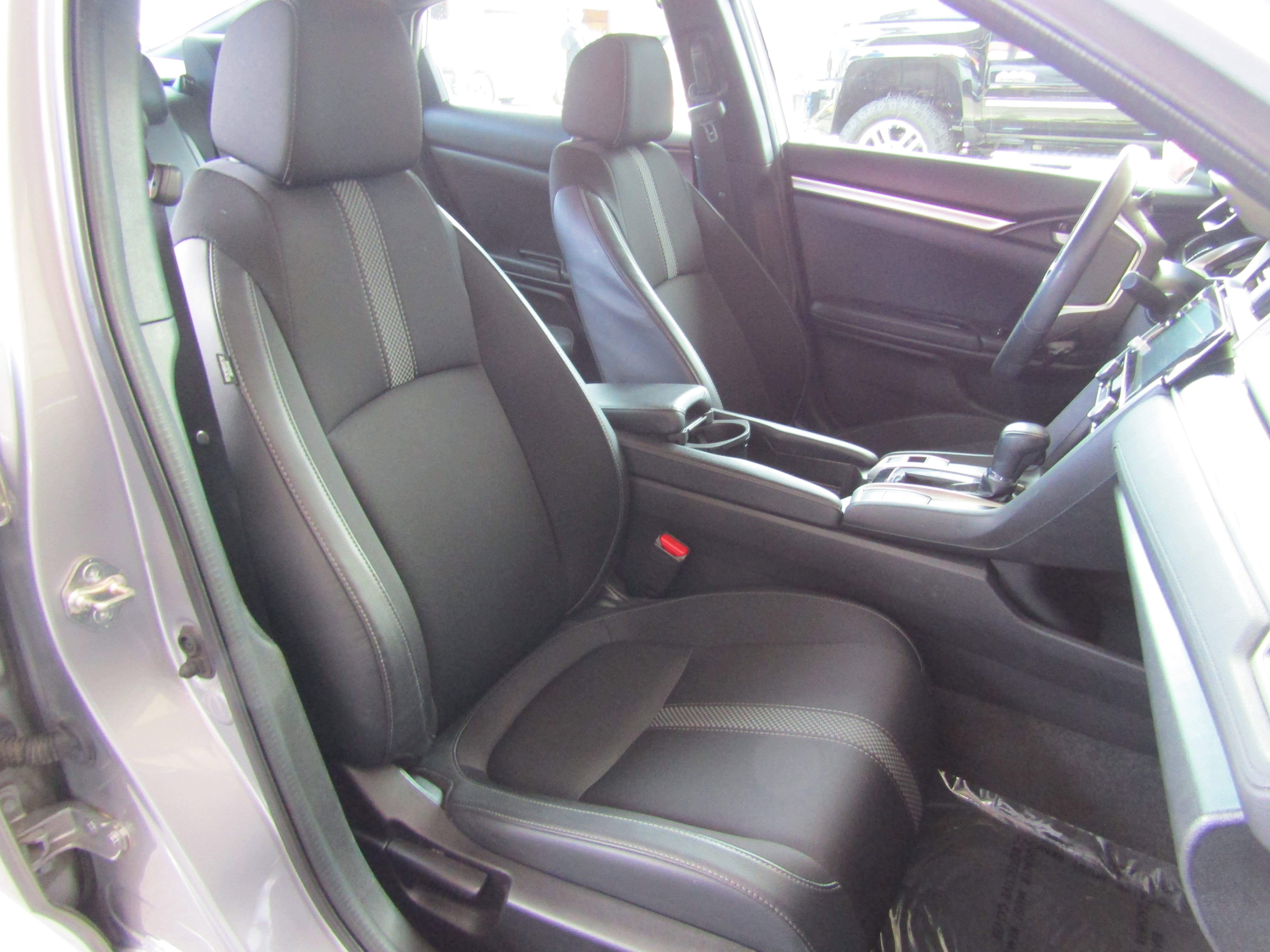 Used 2020 Honda Civic Sport image 11