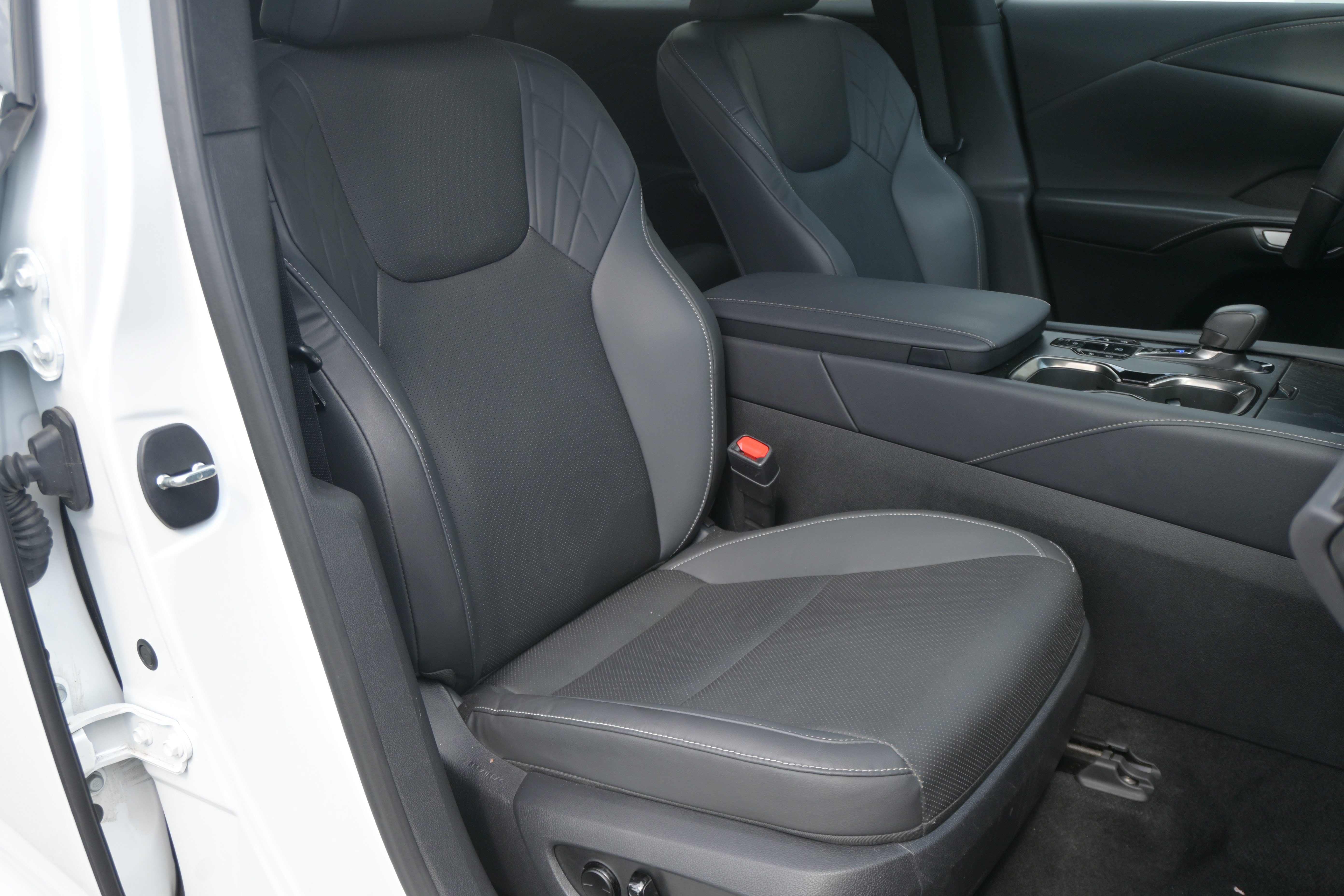 Used 2023 Lexus RX 350 Premium w/ Accessory Package AWD/4WD image 14