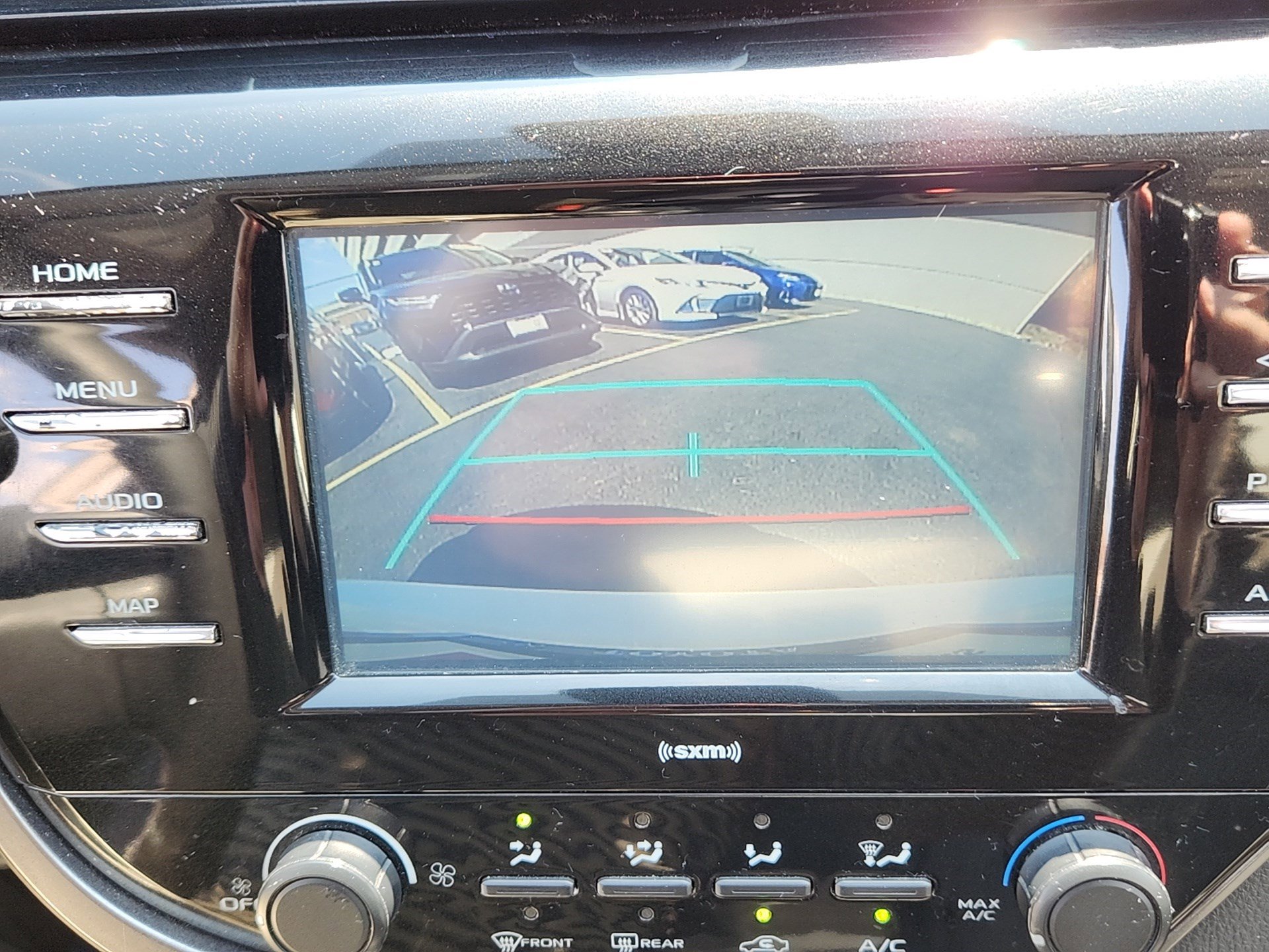 Used 2020 Toyota Camry LE FWD image 15