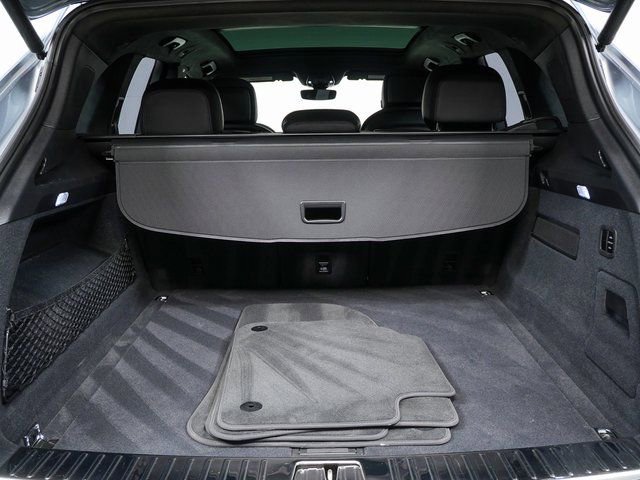 Certified 2025 Porsche Cayenne GTS image 32