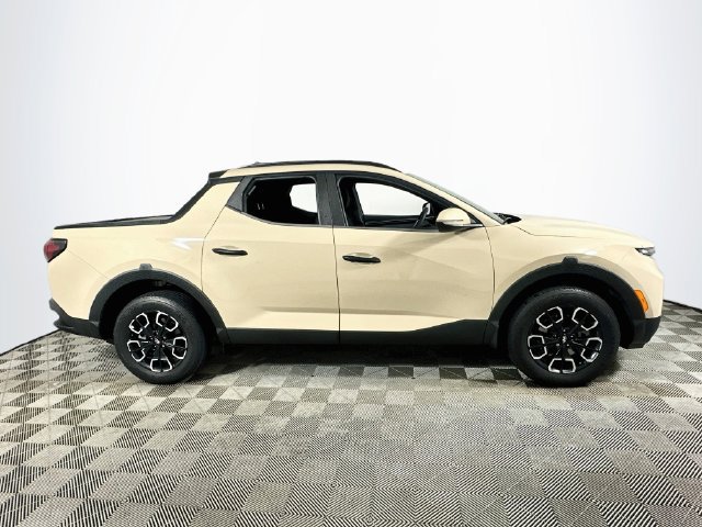 Used 2022 Hyundai Santa Cruz SEL w/ Activity Package FWD image 2