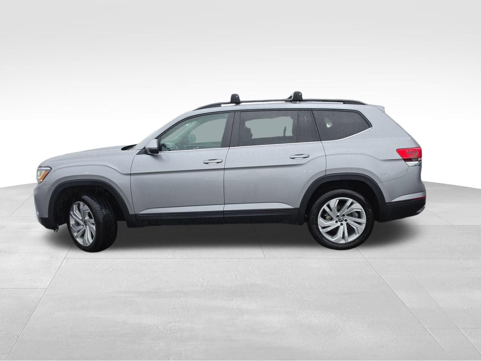 Used 2022 Volkswagen Atlas SE image 3
