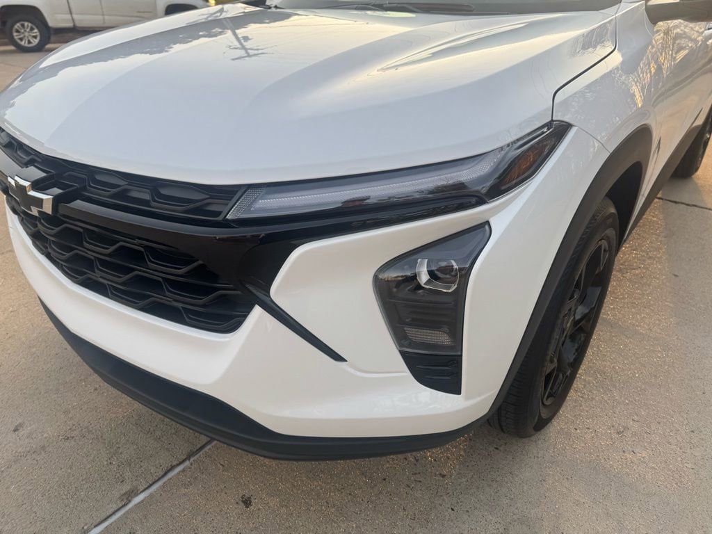 New 2026 Chevrolet Trax LT w/ Midnight Edition image 13