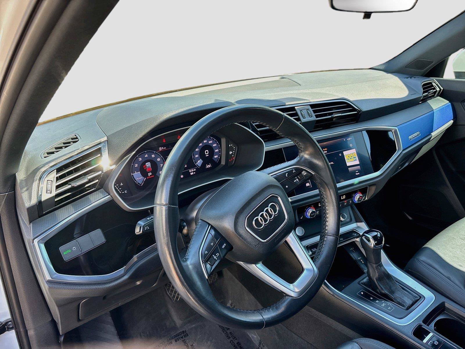 Used 2020 Audi Q3 2.0T Premium w/ Convenience Package AWD/4WD image 9