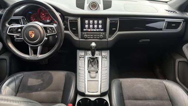 Used 2018 Porsche Macan GTS image 34