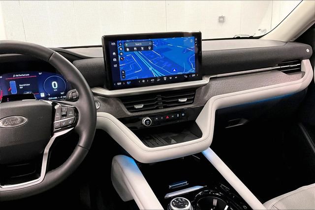 Used 2025 Ford Explorer Platinum w/ Ultimate Package image 6