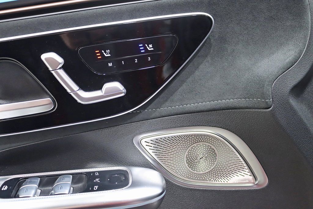 Used 2023 Mercedes-Benz EQE 500 4MATIC Sedan image 33