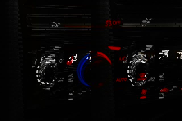 Used 2015 Audi A4 2.0T Premium Plus w/ Technology Package image 16