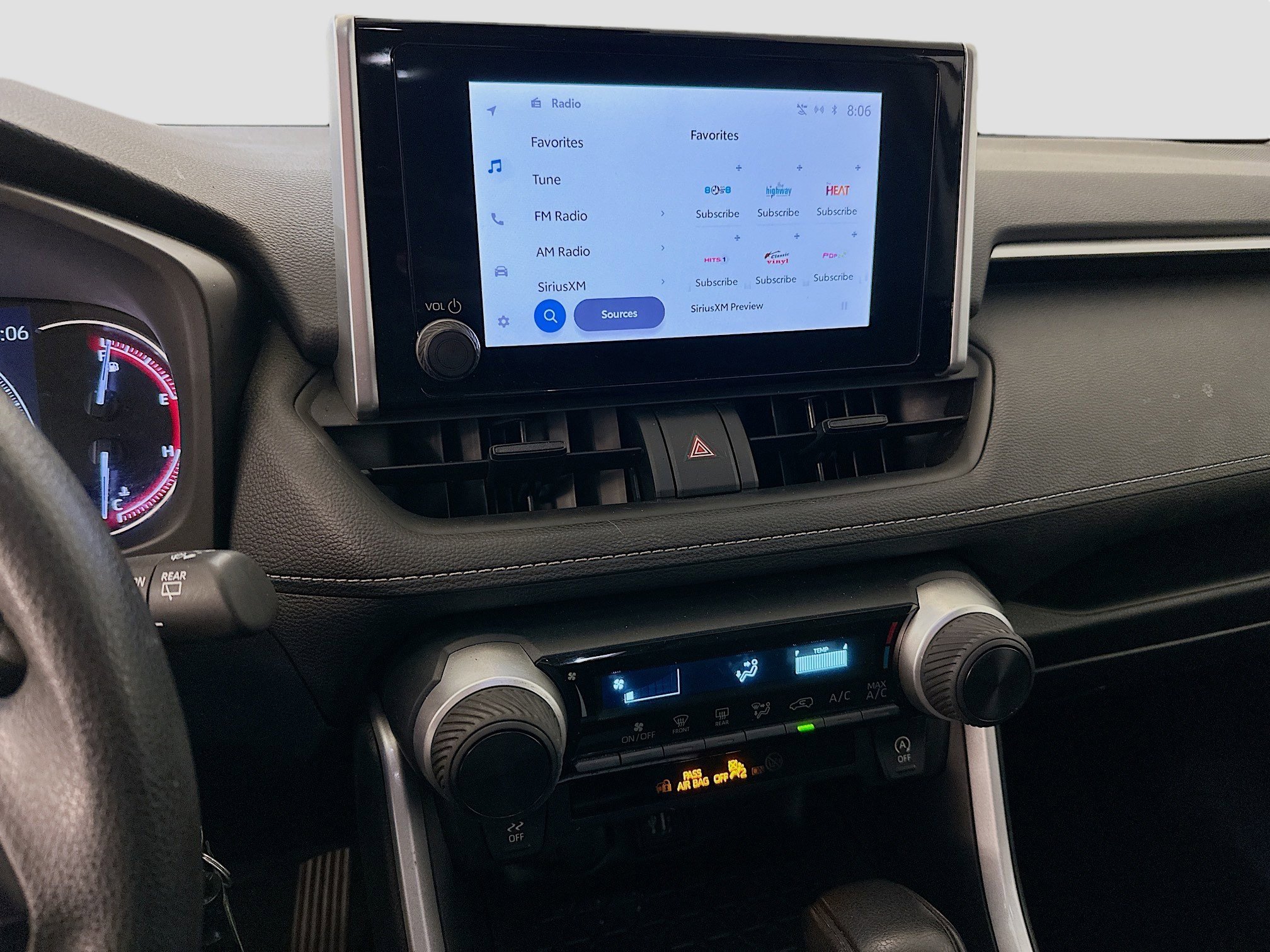 Used 2024 Toyota RAV4 LE image 26