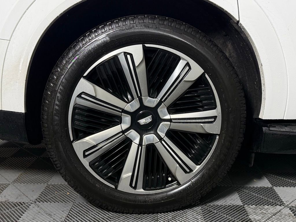 Used 2025 Cadillac Escalade IQ Luxury 1 image 15