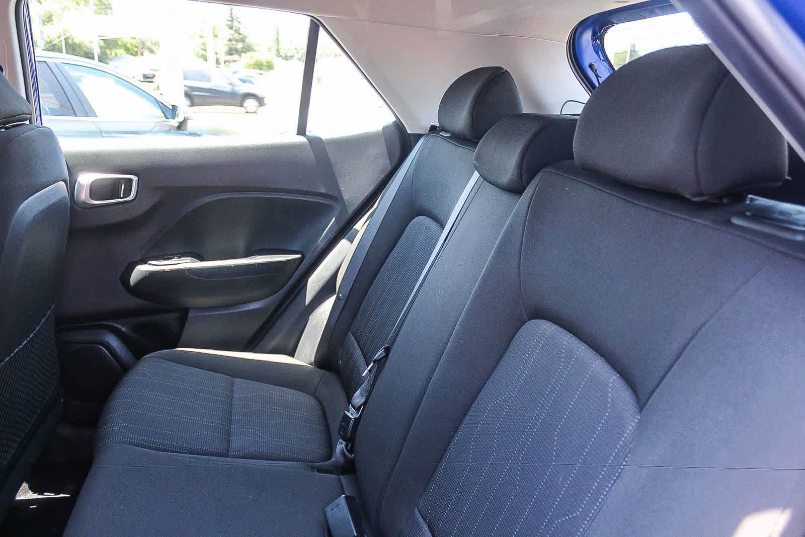 Certified 2024 Hyundai Venue SE FWD image 23