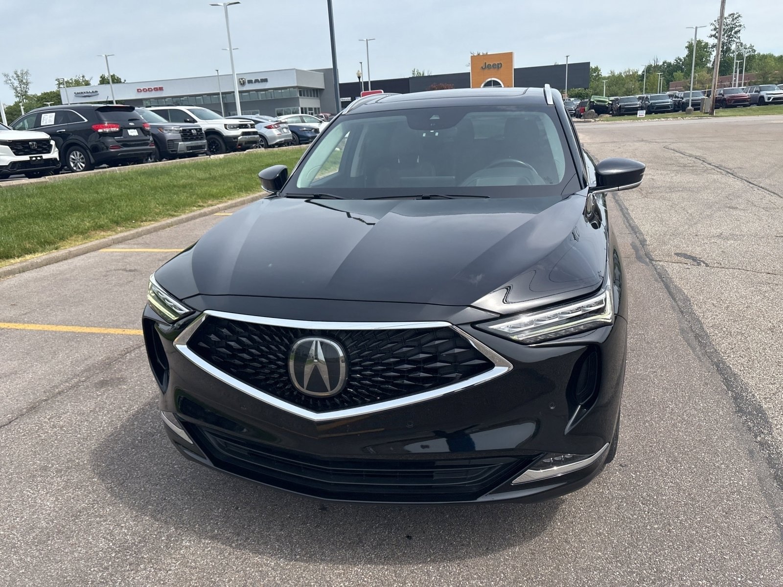 Used 2023 Acura MDX SH-AWD w/ Advance Package image 16