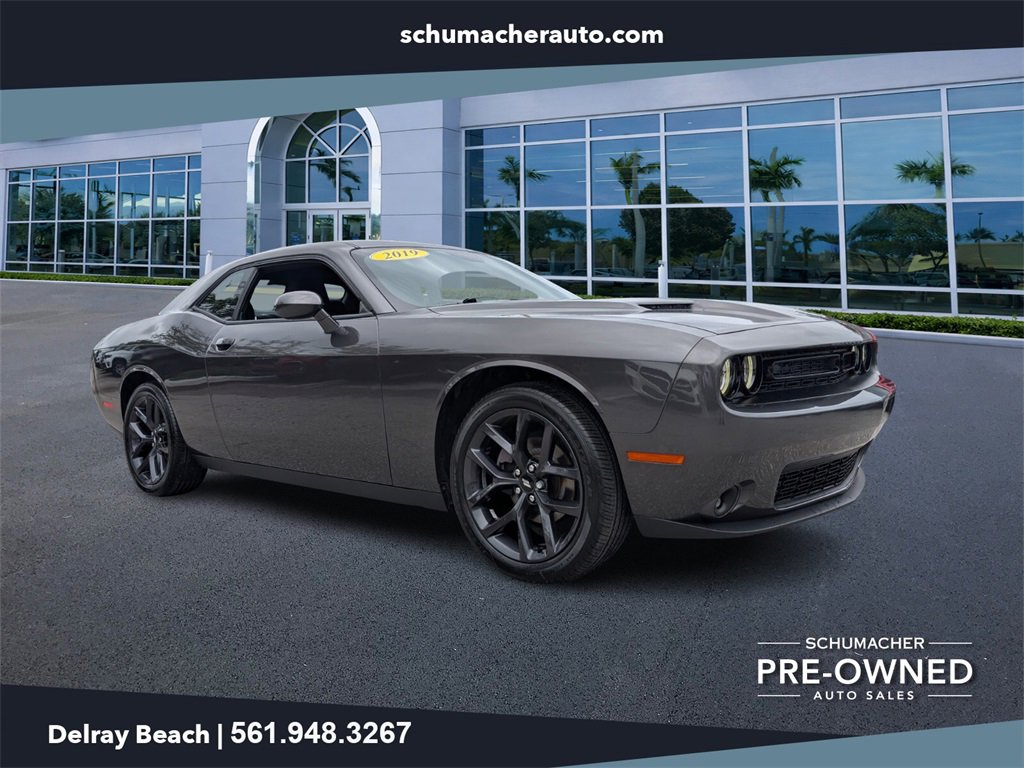 Used 2019 Dodge Challenger SXT w/ Blacktop Package image 1