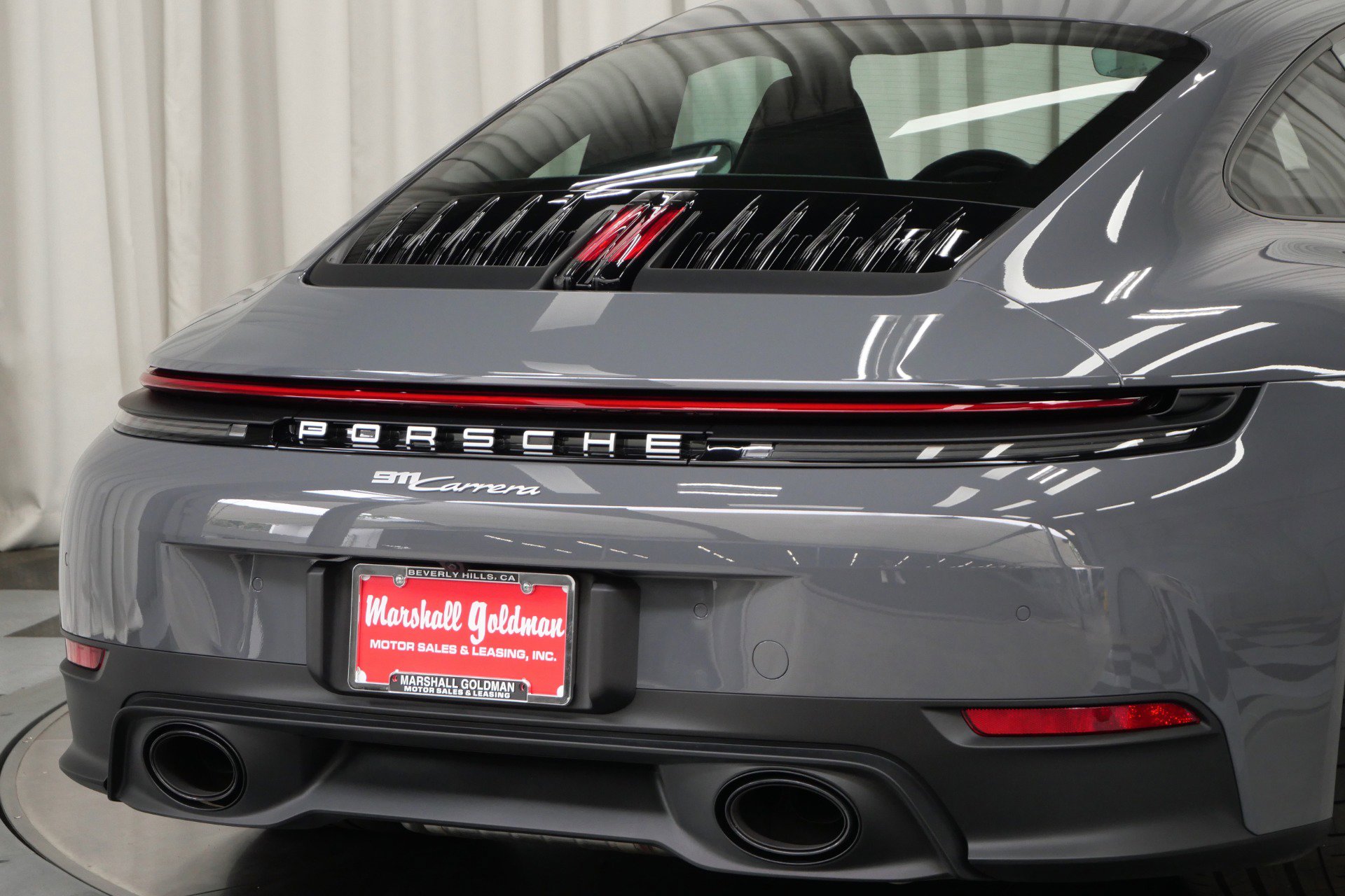 Used 2025 Porsche 911 Carrera w/ Premium Package image 39