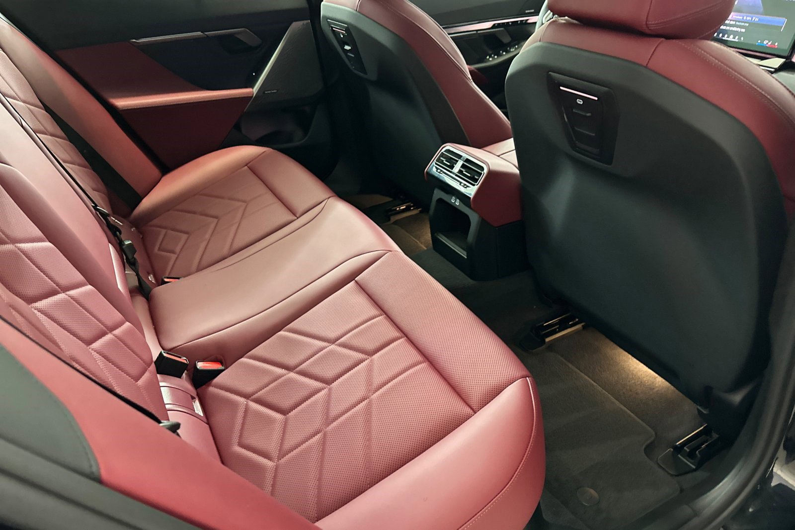 Certified 2024 BMW i5 eDrive40i w/ M Sport Package image 30