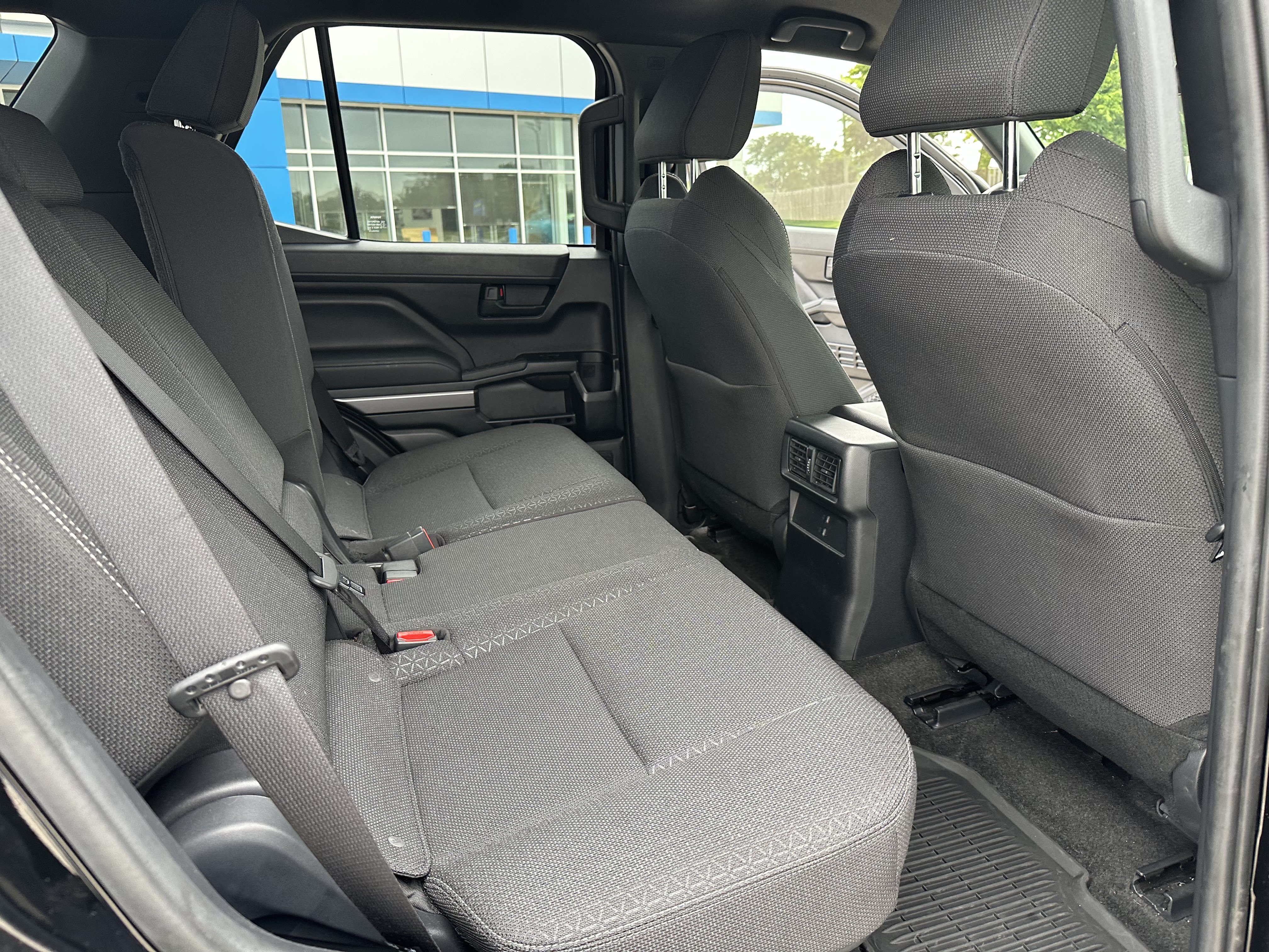 Used 2025 Toyota 4Runner SR5 AWD/4WD image 25