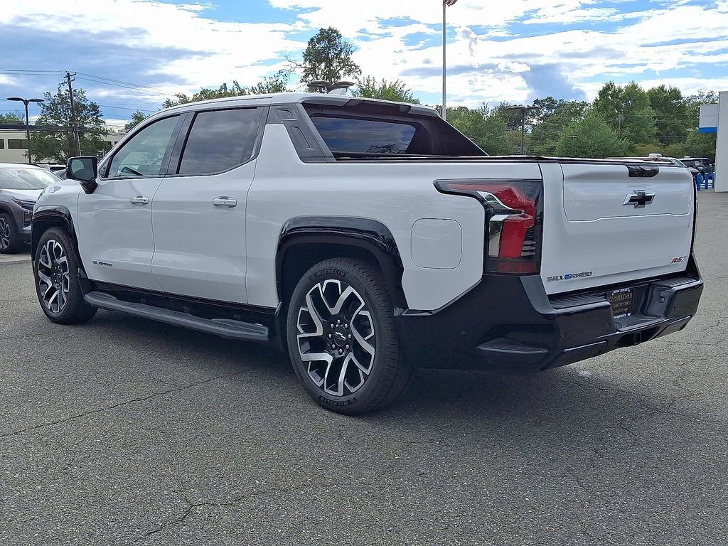 Used 2024 Chevrolet Silverado EV RST image 4