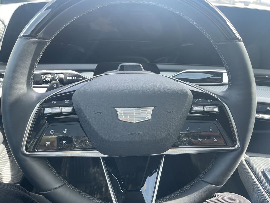 Certified 2025 Cadillac Optiq Luxury 2 w/ LPO, Floor Liner Package image 19
