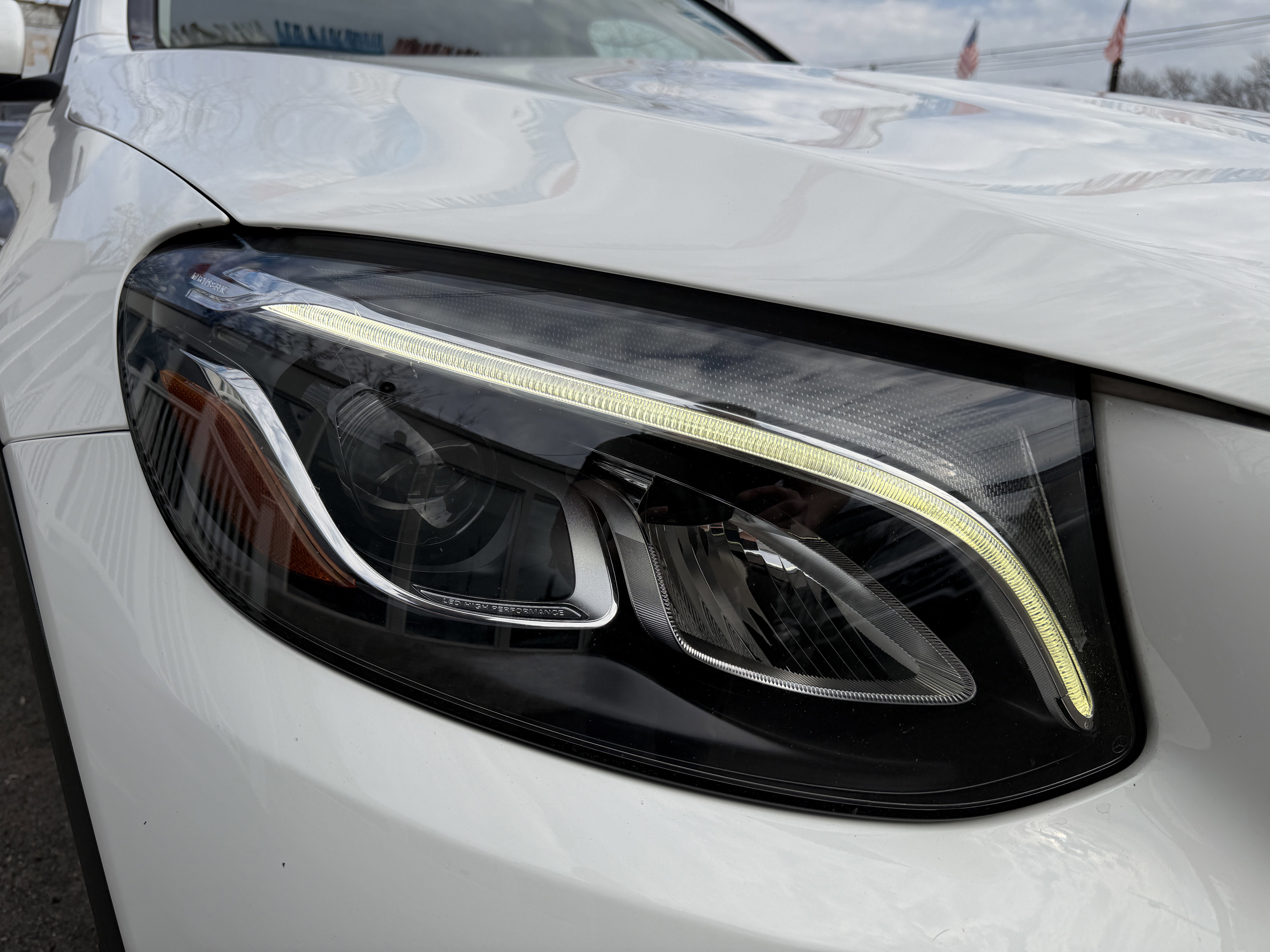 Used 2019 Mercedes-Benz GLC 300 4MATIC w/ Multimedia Package image 13