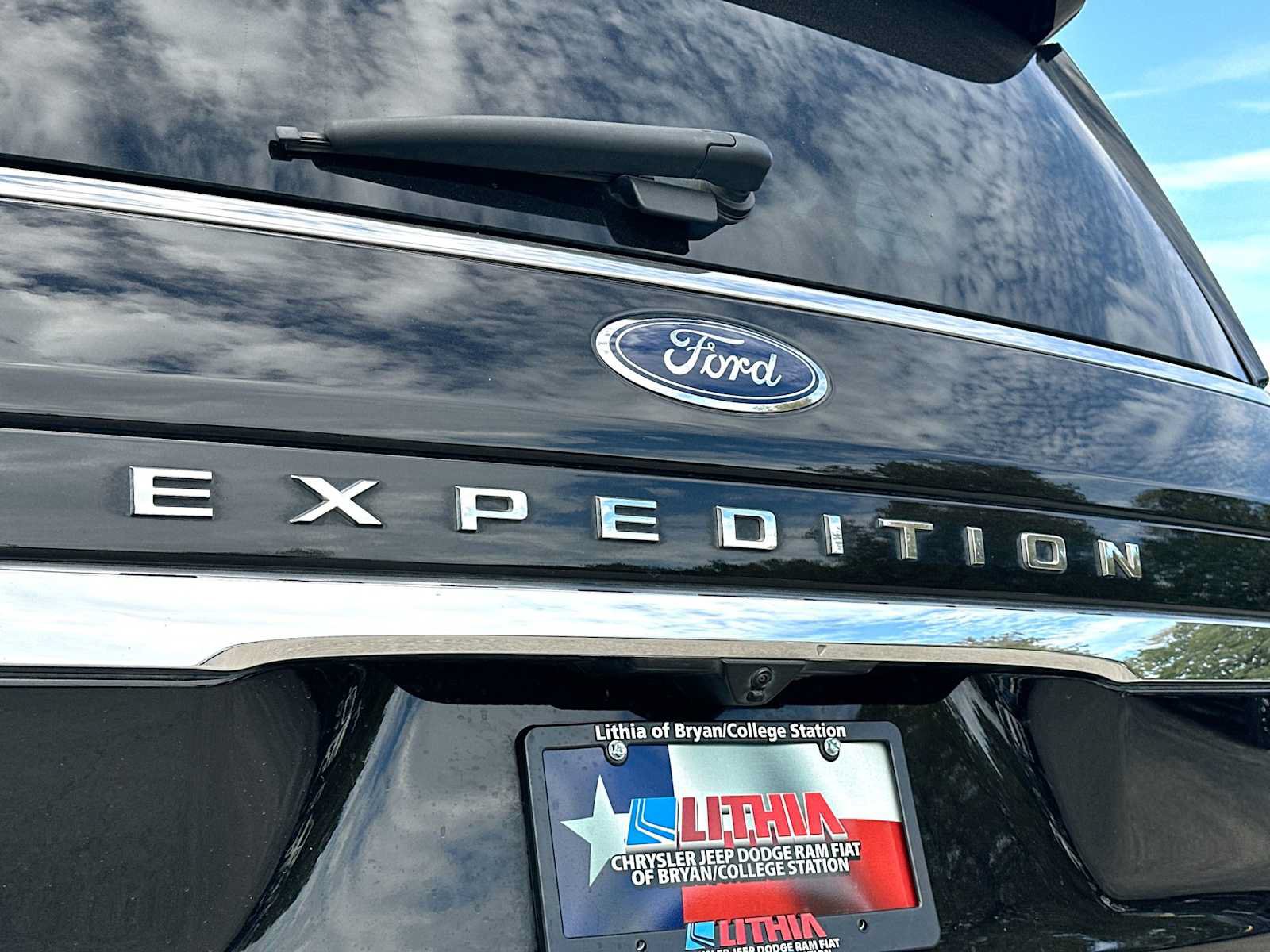 Used 2022 Ford Expedition Max Limited AWD/4WD image 15