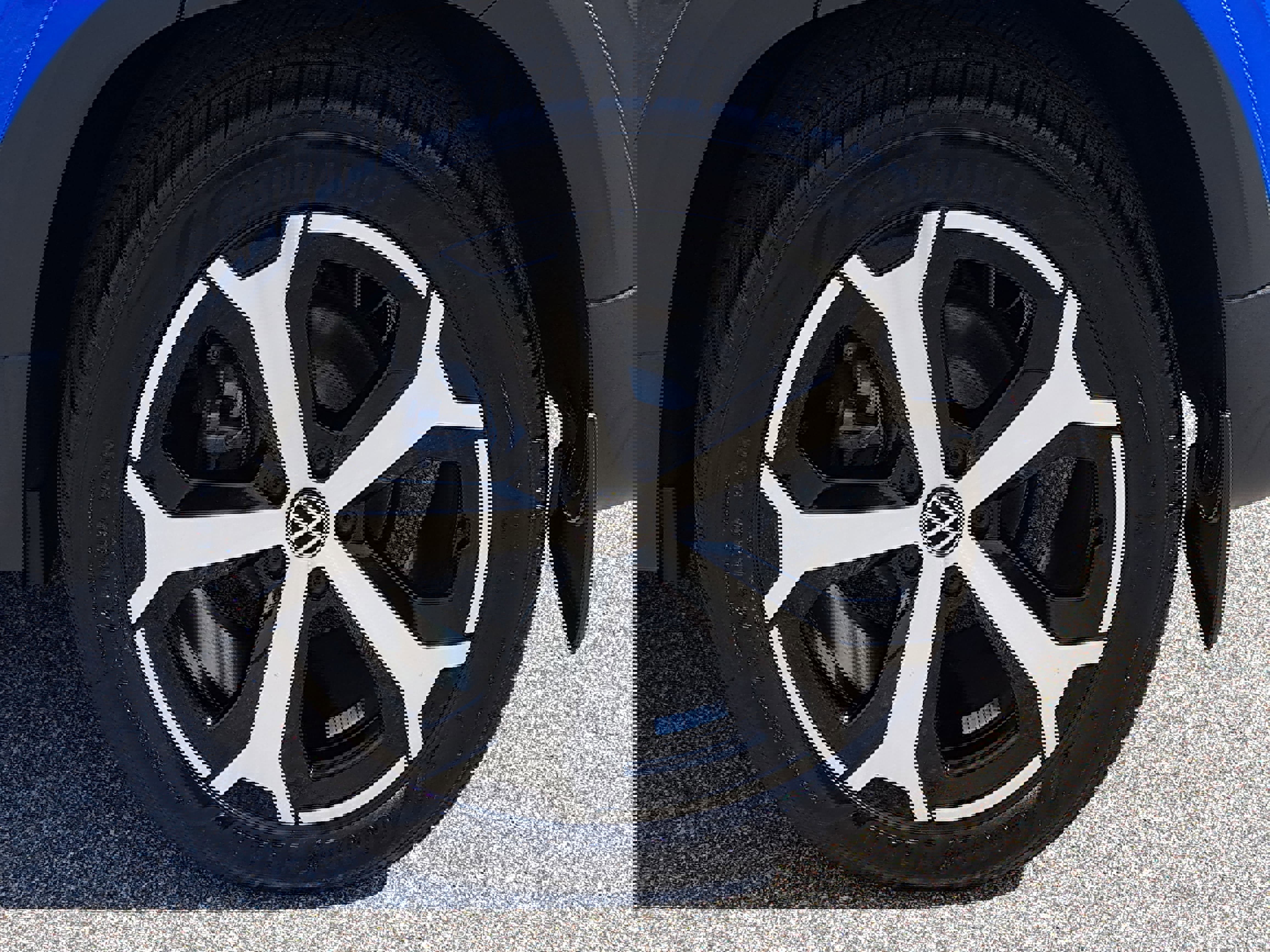 Certified 2025 Volkswagen Taos SEL AWD/4WD image 31