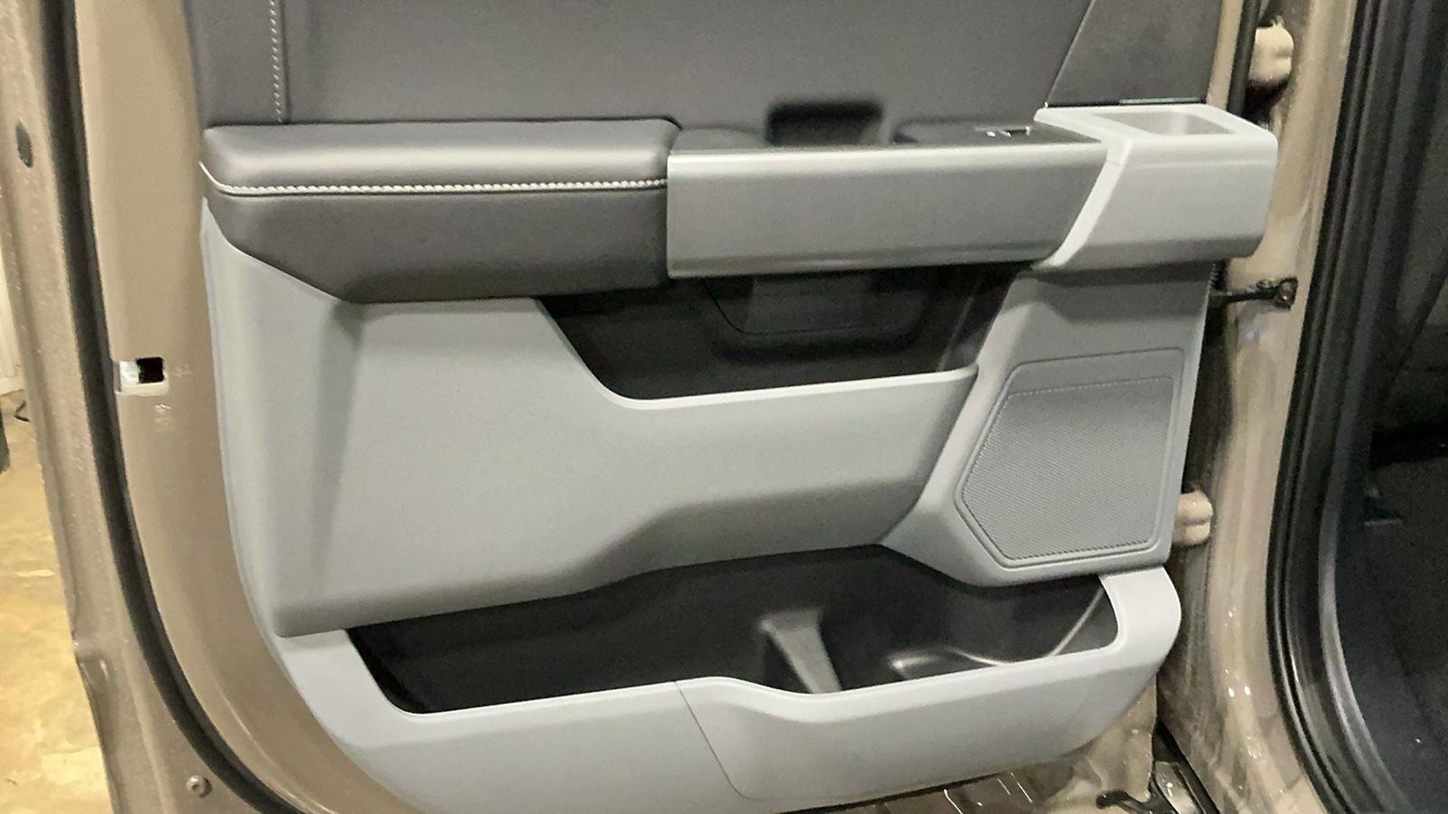 New 2025 Ford F150 XLT w/ Equipment Group 302A MID image 9