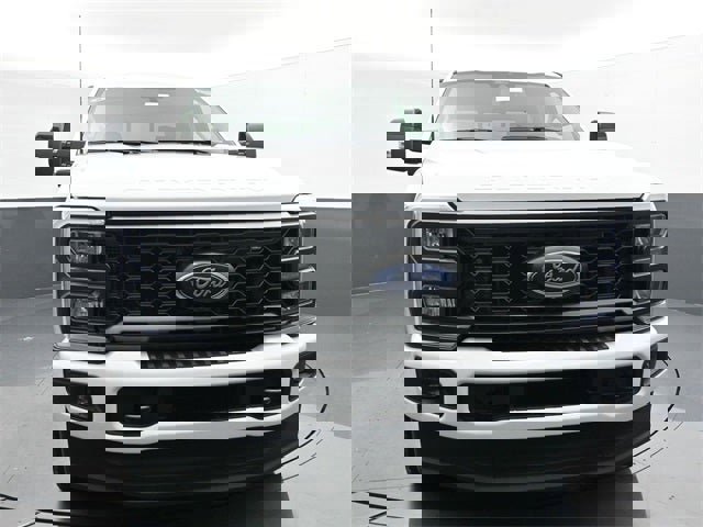 Used 2024 Ford F250 Lariat w/ Sport Appearance Package image 5