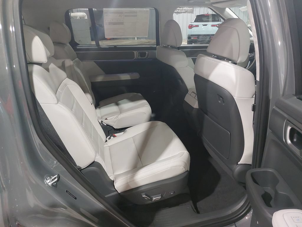 New 2027 Hyundai Santa Fe Calligraphy FWD image 11