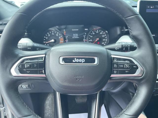 Used 2023 Jeep Compass Limited AWD/4WD image 11